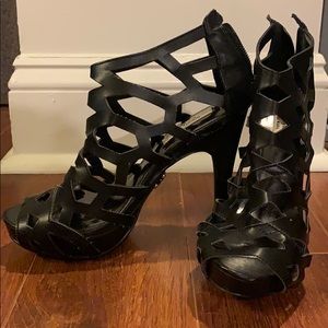 Vera Wang black heels
